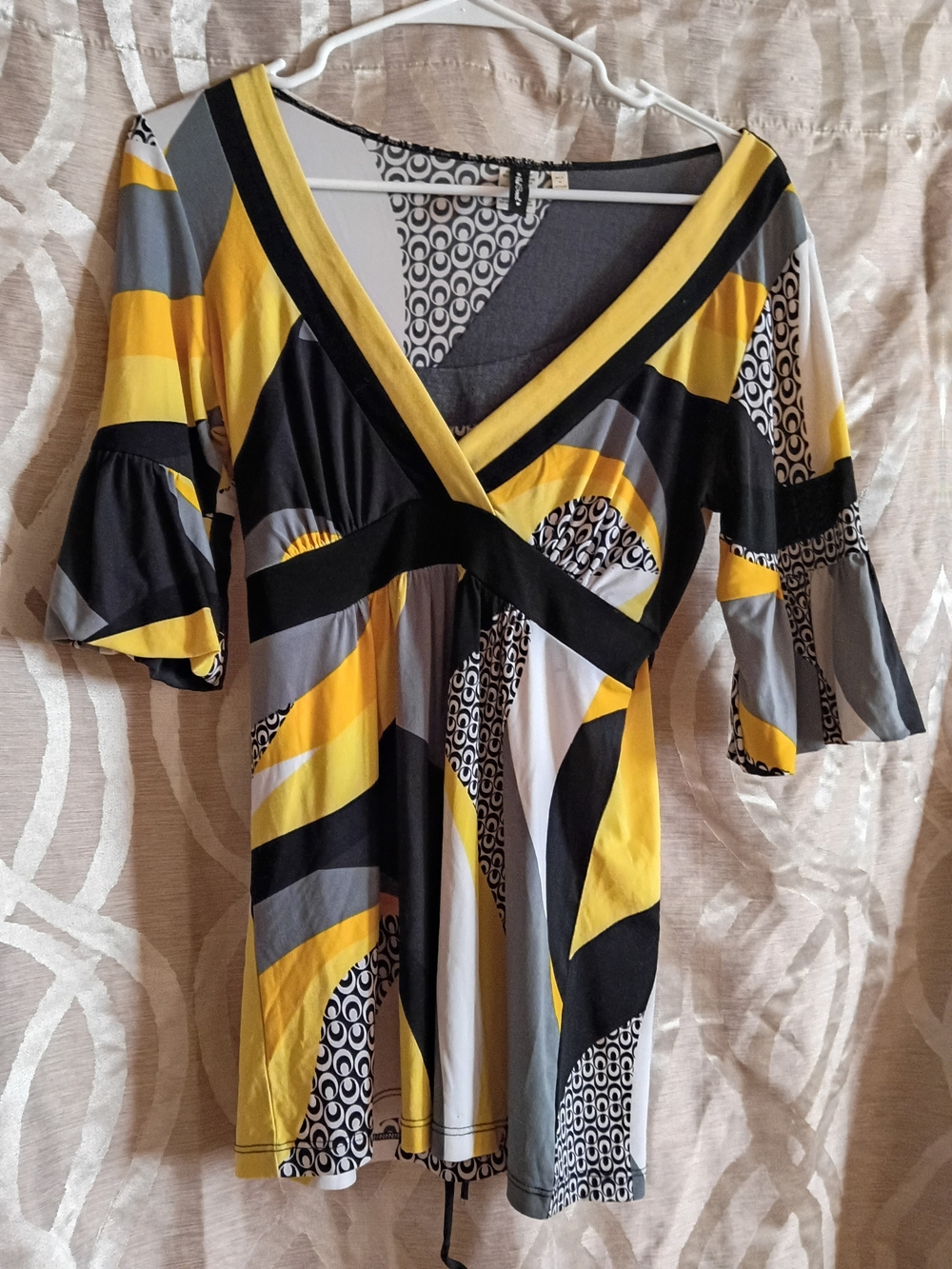 HeartSoul Yellow, Black & Gray Geometric V-Neck Tunic